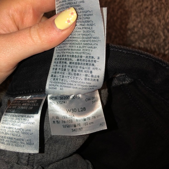 Levi’s high waisted mom jeans - Picture 4 of 5